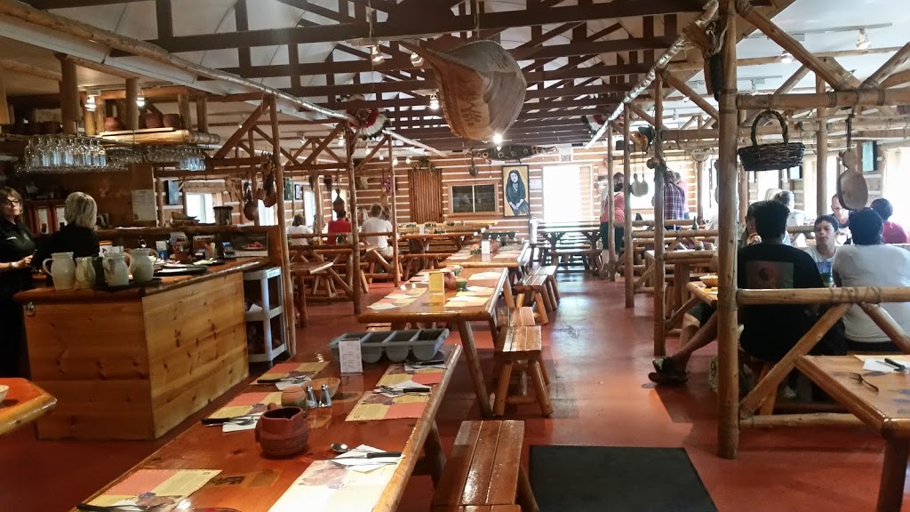 Restaurant Nek8arre | 575, rue Chef Stanislas Koska, Wendake, QC G0A 4V0, Canada | Phone: (418) 842-4308