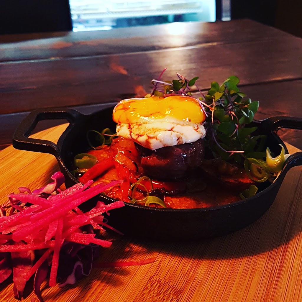 Bistro Chef Annie | 111 Rue Châteauguay, Huntingdon, QC J6T 2E9, Canada | Phone: (514) 812-7201