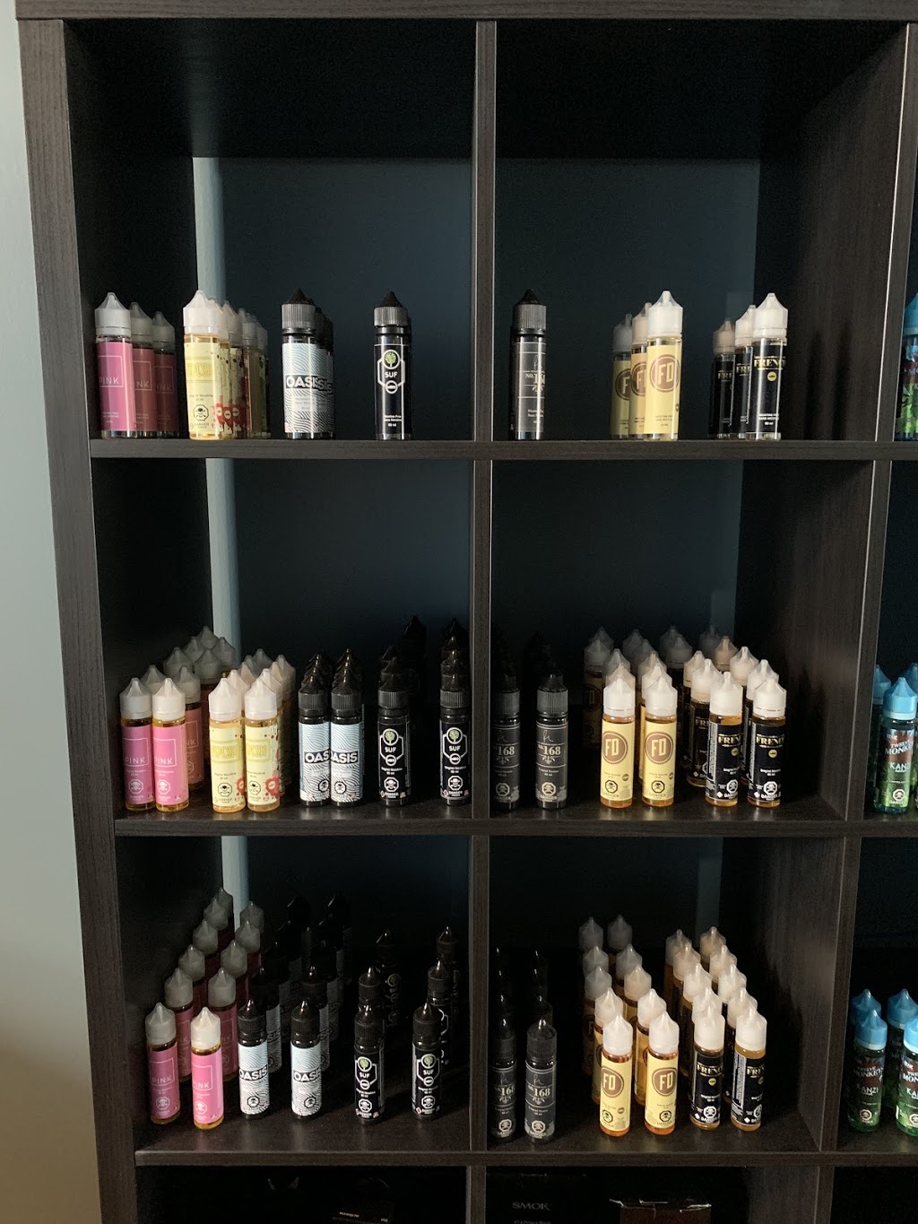 Island Vape | 3088 Mayfield Rd Unit 6, Brampton, ON L6Z 0E3, Canada | Phone: (905) 970-9447