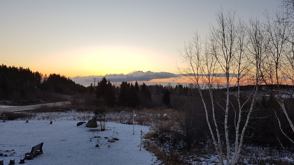Au Soleil Levant | Petite-Rivière-Saint-François, QC G0A 2L0, Canada