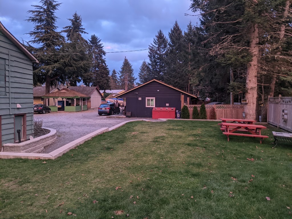 Riverside Resort Qualicum Beach | 3506 Island Hwy W, Qualicum Beach, BC V9K 2H4, Canada | Phone: (250) 752-9544