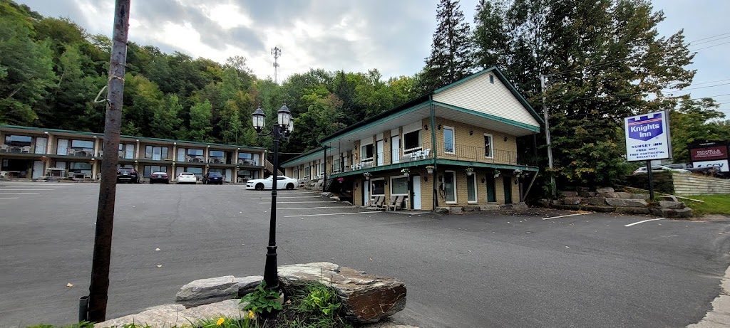 Sunset Inn Motel | 69 Main St W, Huntsville, ON P1H 1W9, Canada | Phone: (705) 789-4414