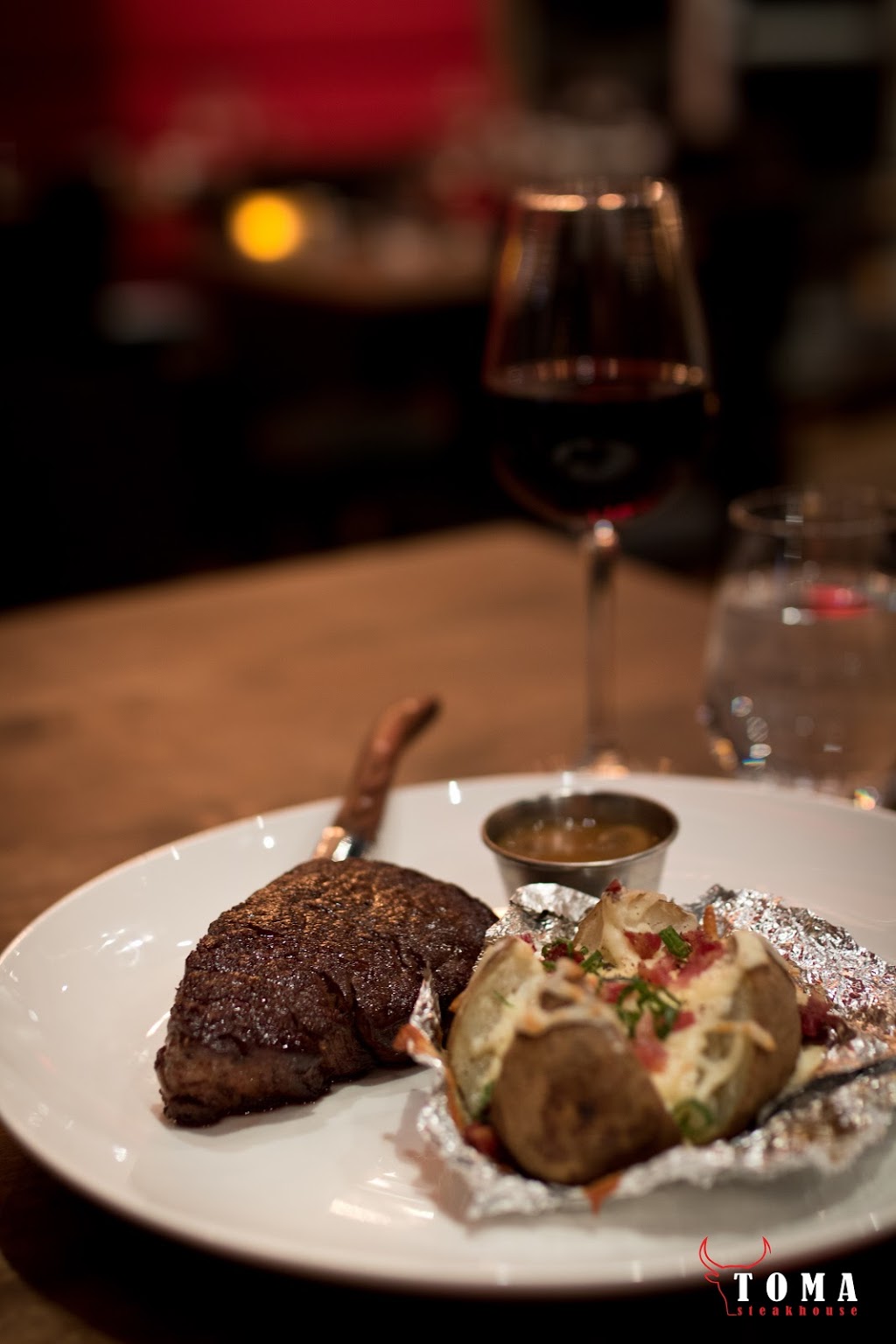 Toma SteakHouse | 781 Boulevard Laurier, McMasterville, QC J3G 0K5, Canada | Phone: (450) 467-9777