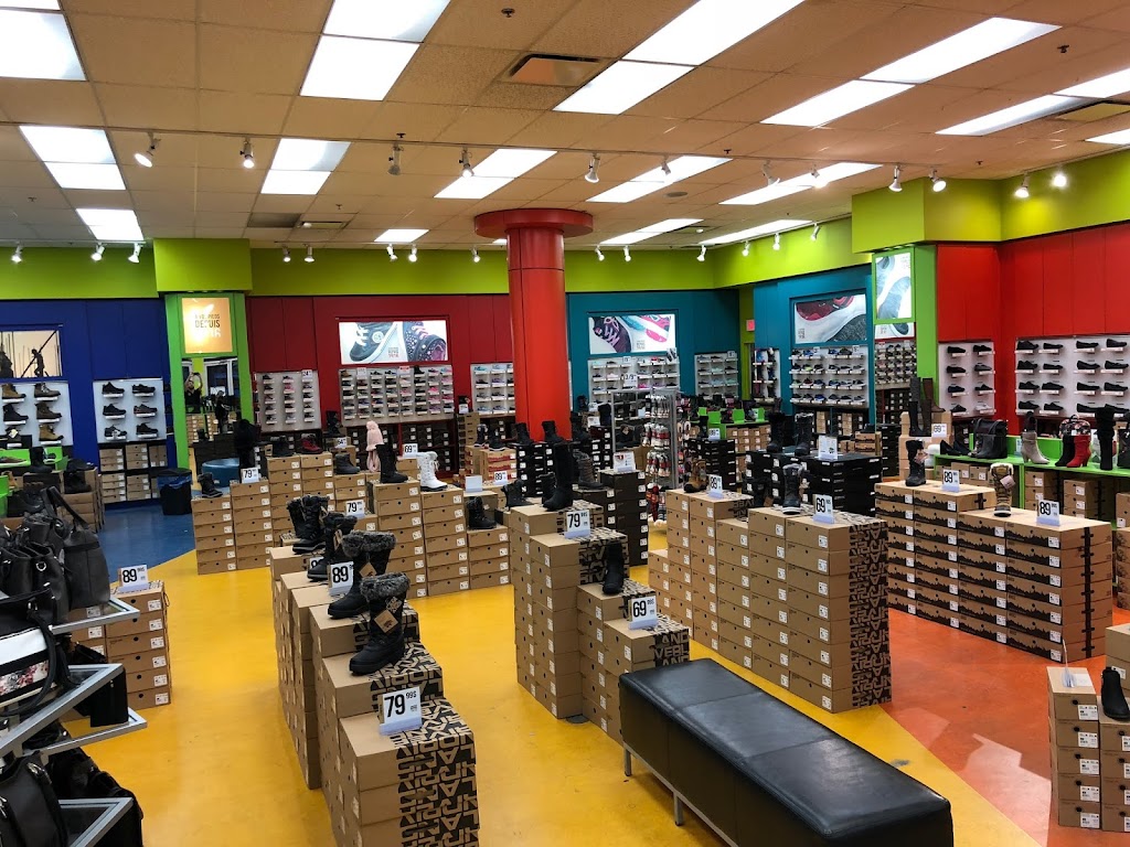 Chaussures Yellow | 180 Bd DAnjou, Châteauguay, QC J6K 1C4, Canada | Phone: (450) 692-9511