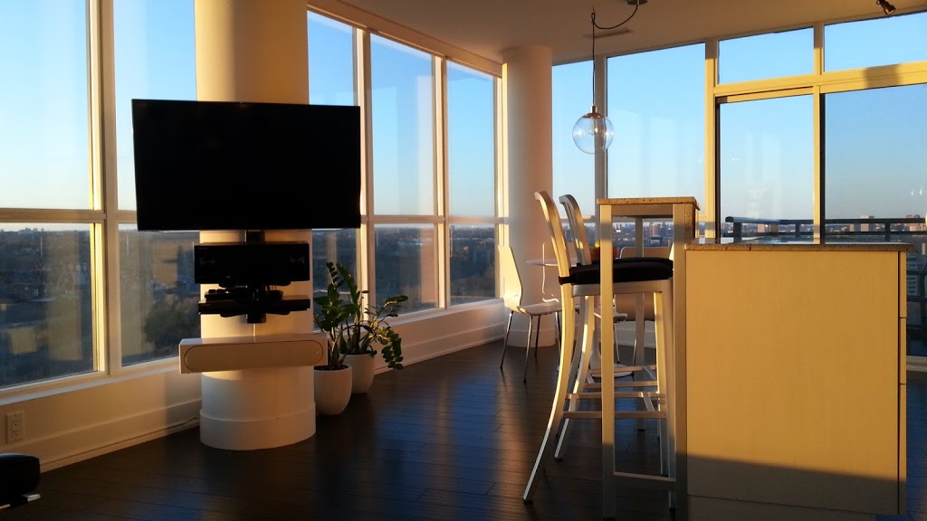 Leslievillegeek TV Installation | 265 N Service Rd, Mississauga, ON L5A 1A6, Canada | Phone: (647) 477-2280