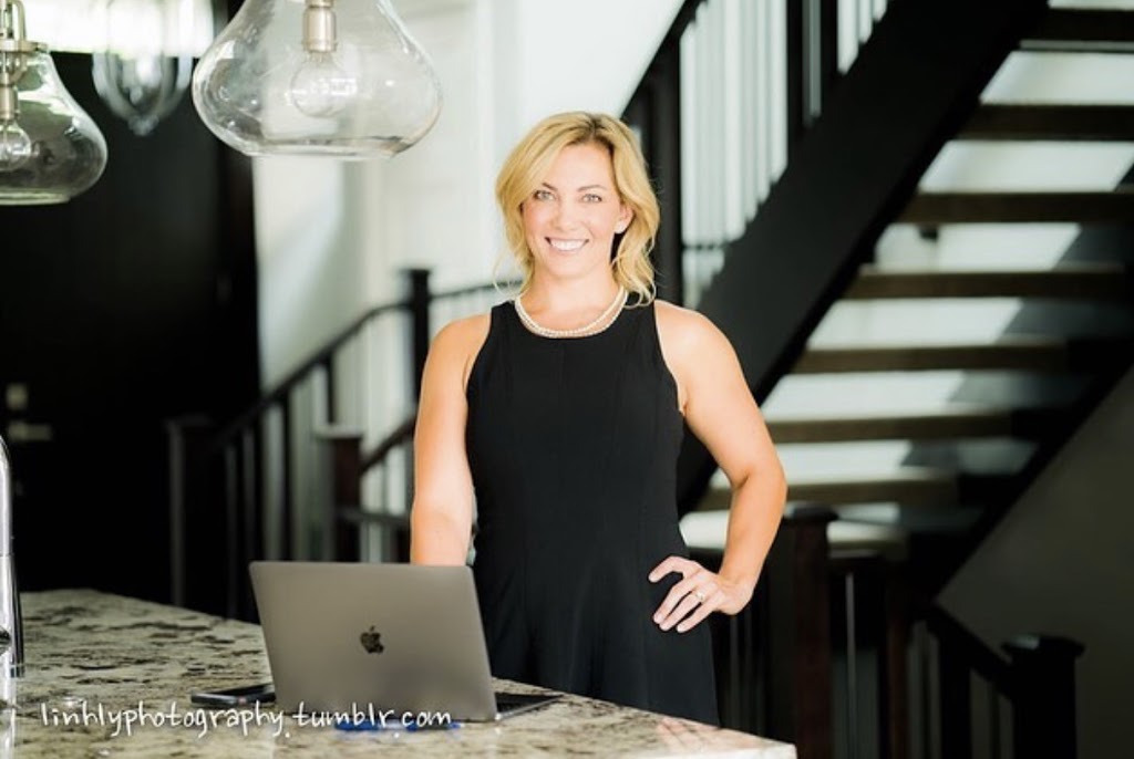 Erin DuPont - Chamberlain Real Estate Group | 2803 Centre St NW, Calgary, AB T2E 2V7, Canada | Phone: (403) 829-1730