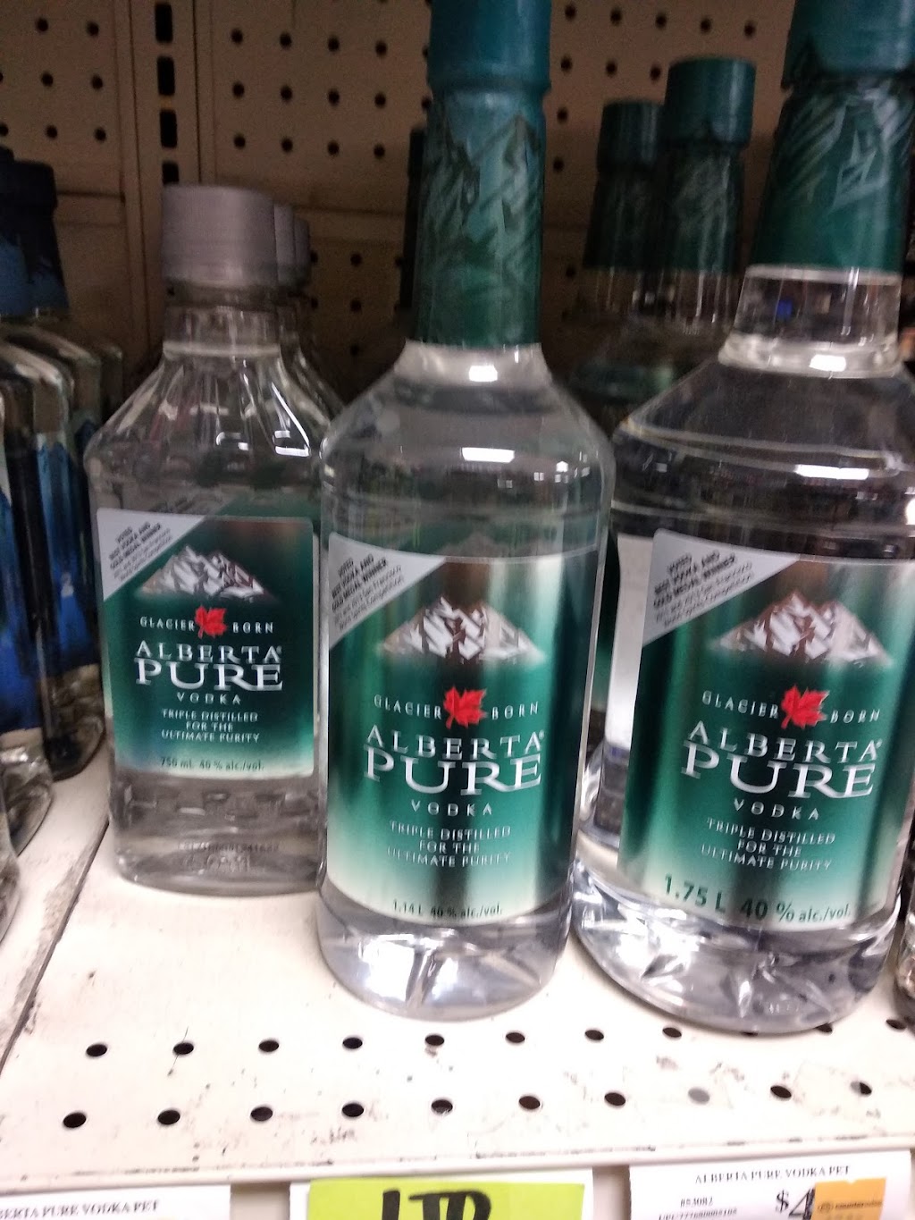Ellis Pharmacy | 406 Main St, Manitou, MB R0G 1G0, Canada | Phone: (204) 242-2446