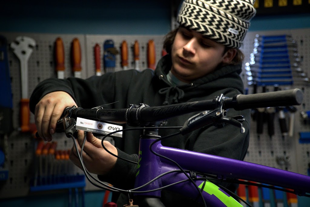 Mécanique Vélo Félix Laroche | 1883 QC-222, Saint-Denis-de-Brompton, QC J0B 2P0, Canada | Phone: (873) 200-4316