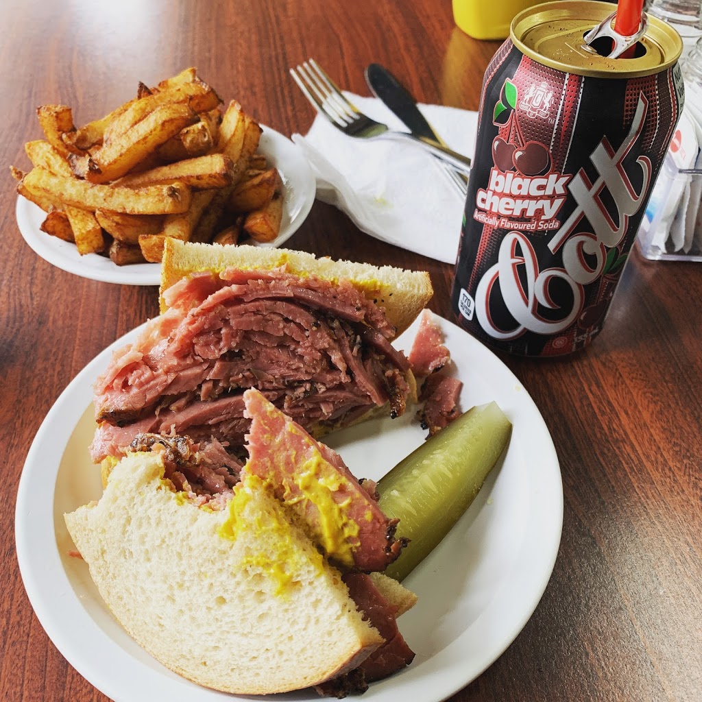 Lesters Deli | 1057 Avenue Bernard, Outremont, QC H2V 1V1, Canada | Phone: (514) 213-1313