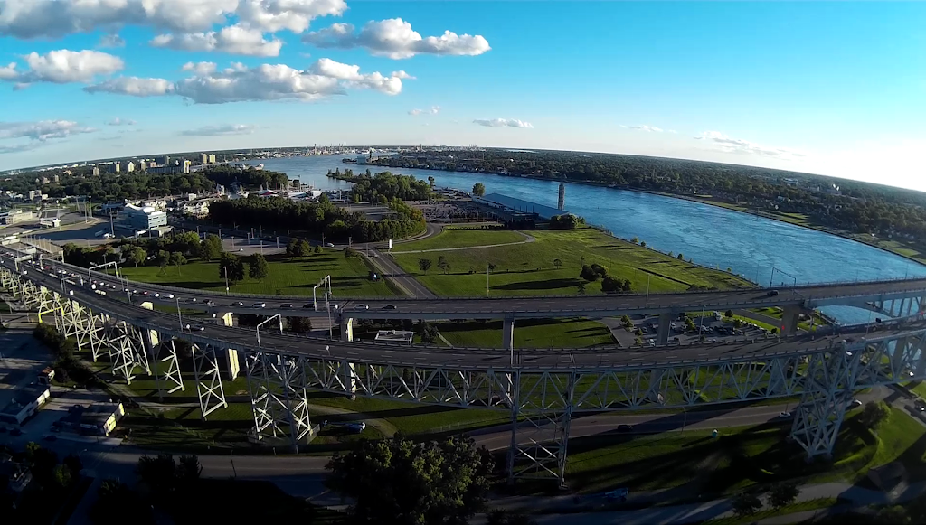Blue Water Bridge | 1555 Venetian Blvd #4, Point Edward, ON N7T 0A9, Canada | Phone: (519) 336-2720