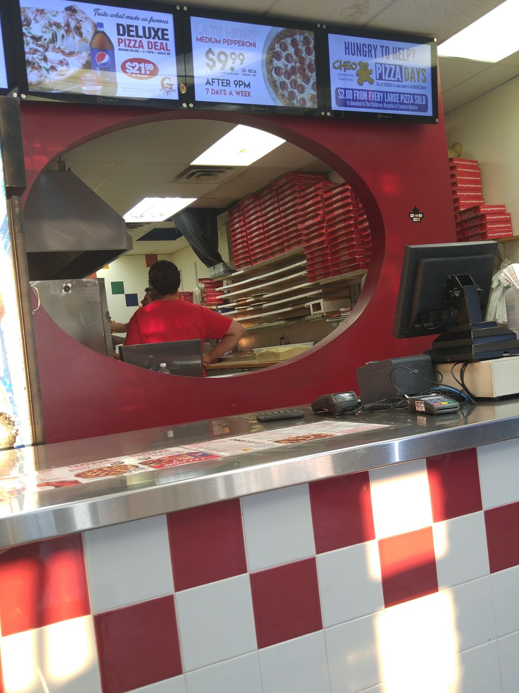 Gabriel Pizza | 780 Baseline Rd, Ottawa, ON K2C 3V8, Canada | Phone: (613) 319-7777