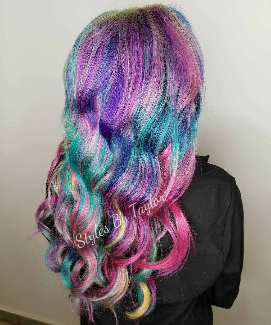 Styles By Taylor | 190 St Andrews St, Cambridge, ON N1S 1N5, Canada | Phone: (519) 212-6647