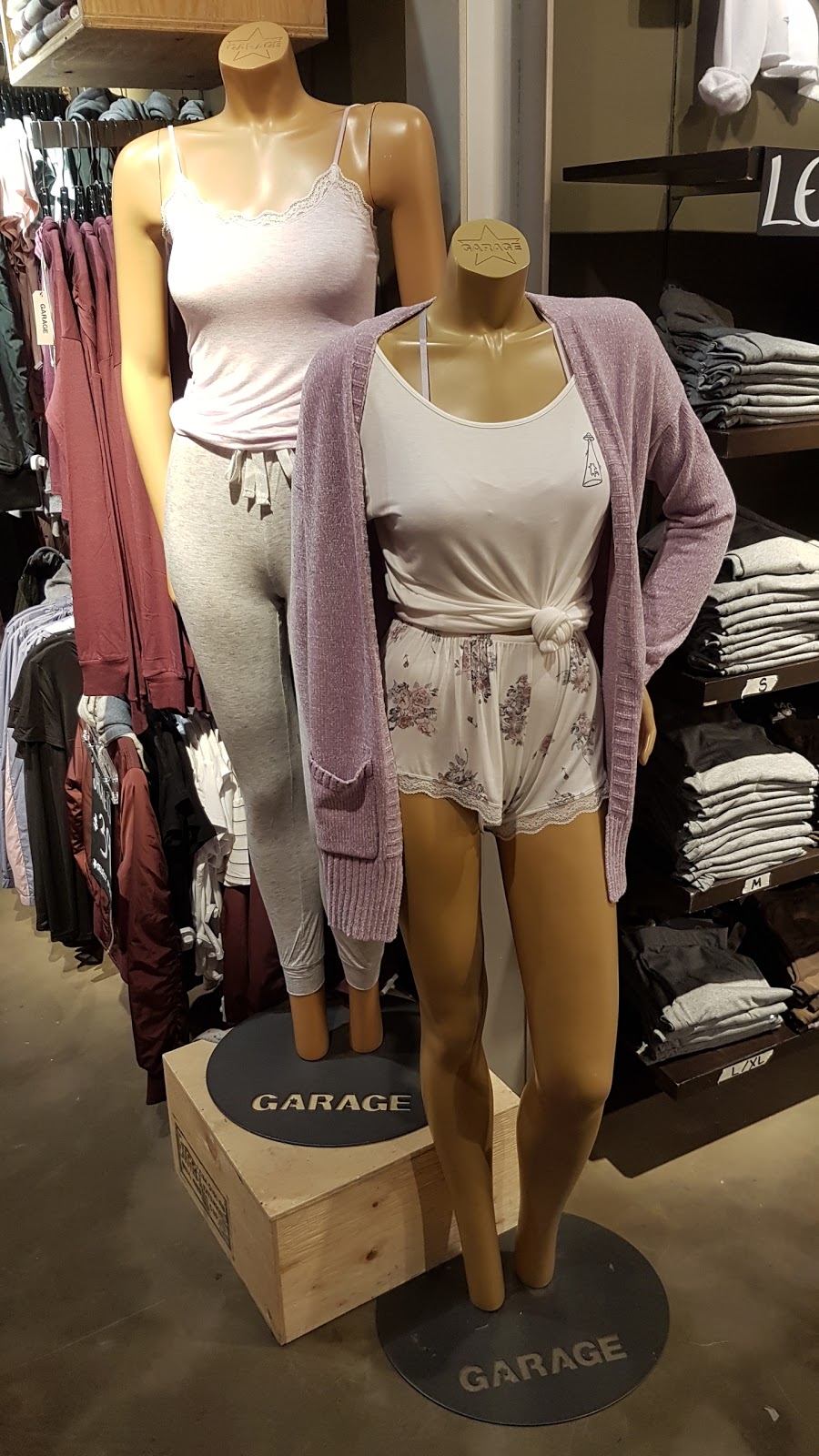 Garage | 900 Dufferin St #485, Toronto, ON M6H 4A9, Canada | Phone: (416) 531-0803