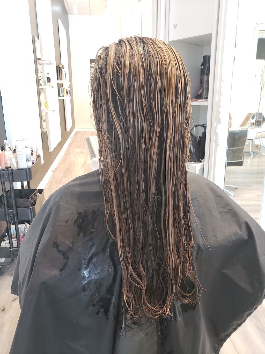 Becoming Hair Studio | 133 Pedersen Dr, Aurora, ON L4G 0E3, Canada | Phone: (905) 751-0003