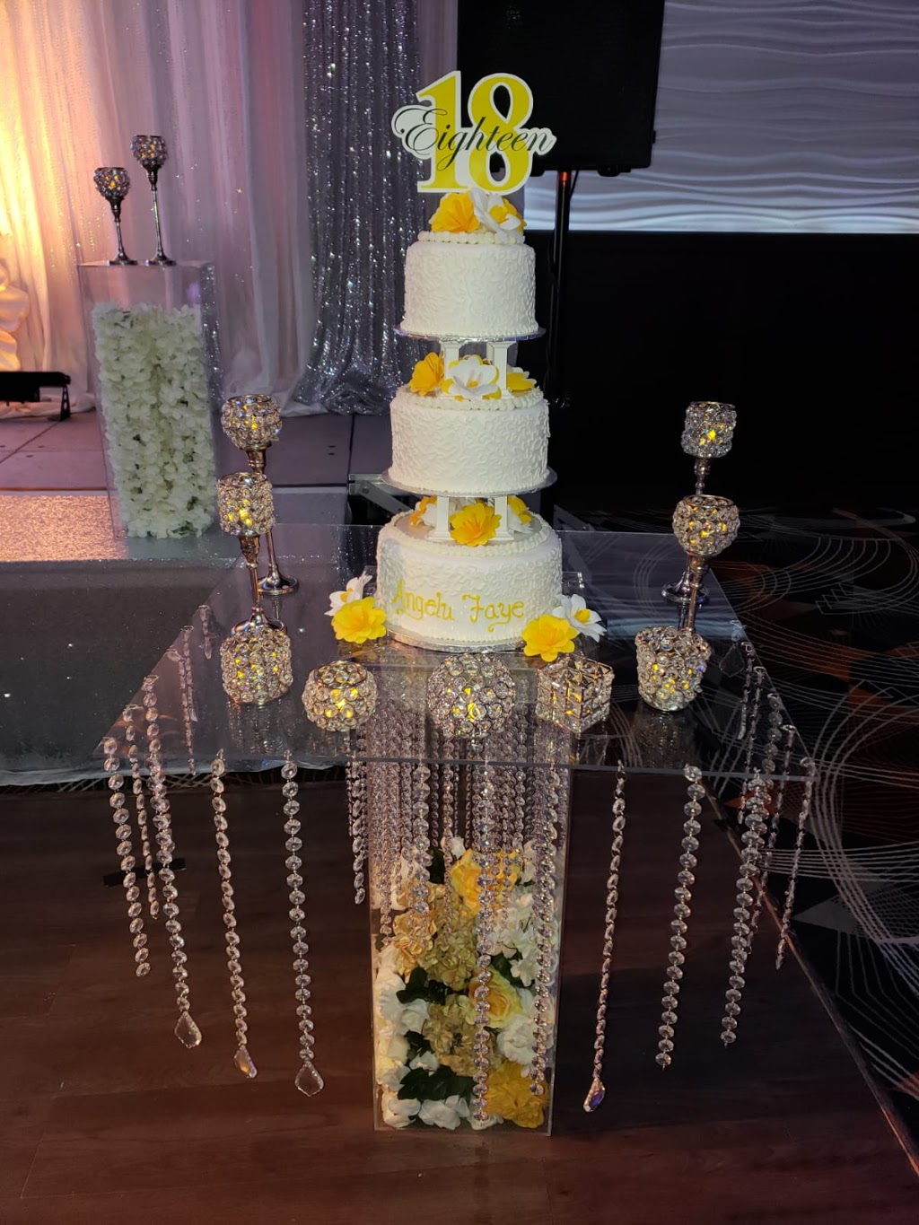 Delish Cakes & Pastries | 8346 112 St, Delta, BC V4C 7A2, Canada | Phone: (778) 695-3033