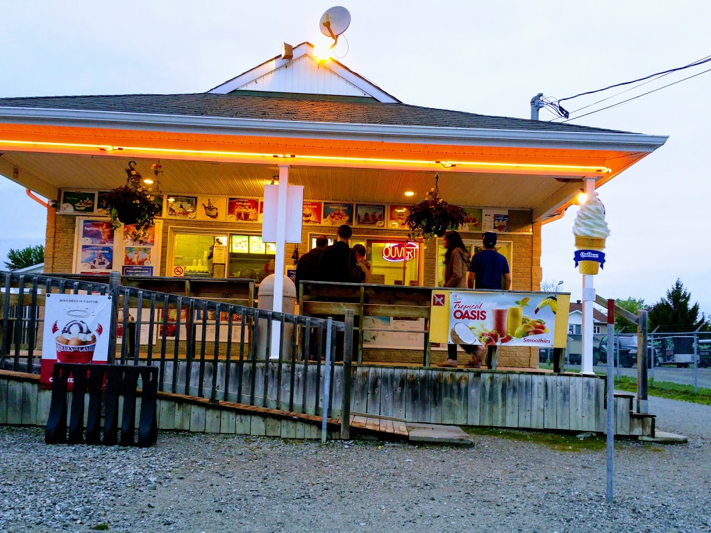 The Dairy Bar lichette | 1091 Chemin de Montréal O, Gatineau, QC J8M 1P1, Canada | Phone: (819) 986-6084