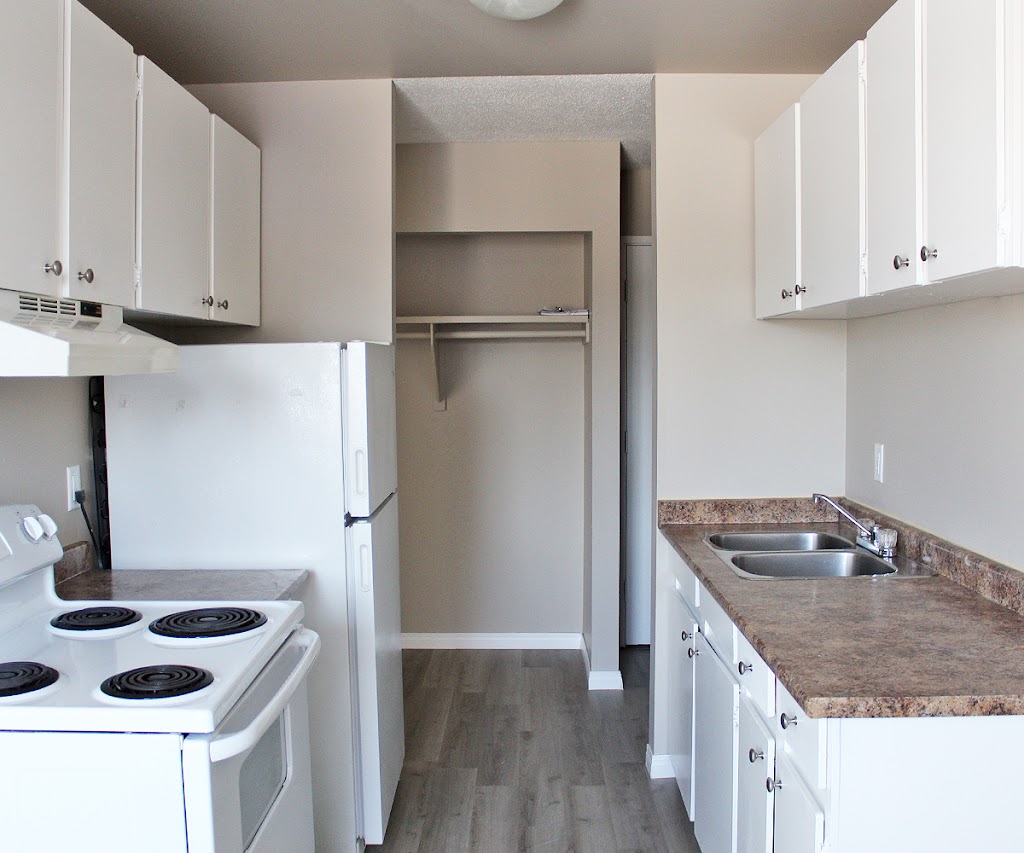 Cambridge Manor Apartments | 9010 144 Ave NW, Edmonton, AB T5E 5V4, Canada | Phone: (780) 235-3501