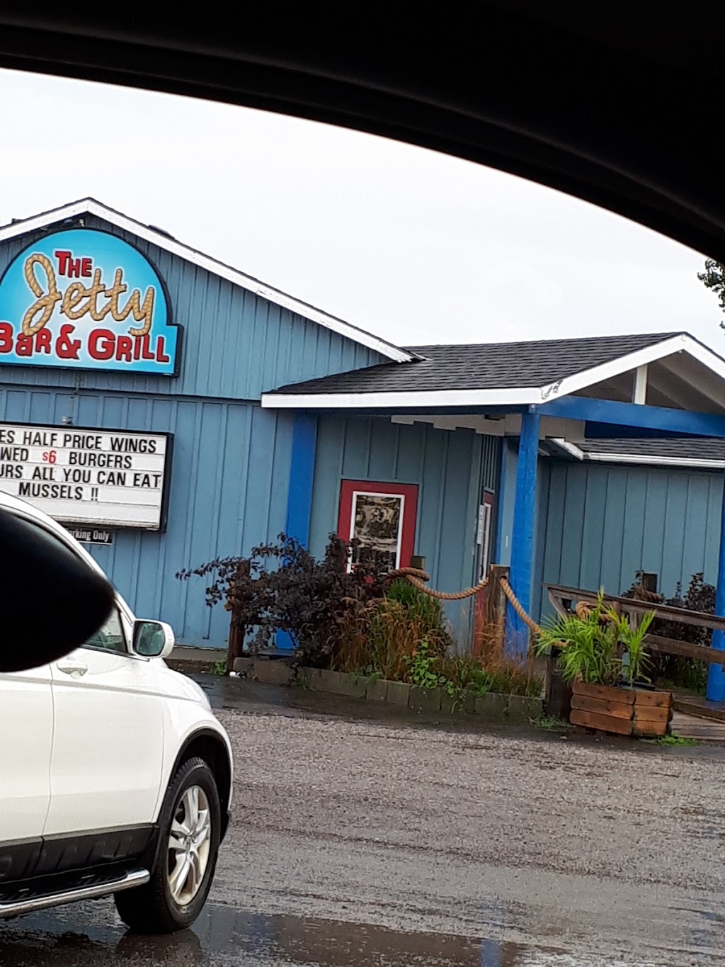 The Jetty Bar and Grill | 236 Ordnance Dr, Turkey Point, ON N0E 1T0, Canada | Phone: (519) 428-2121