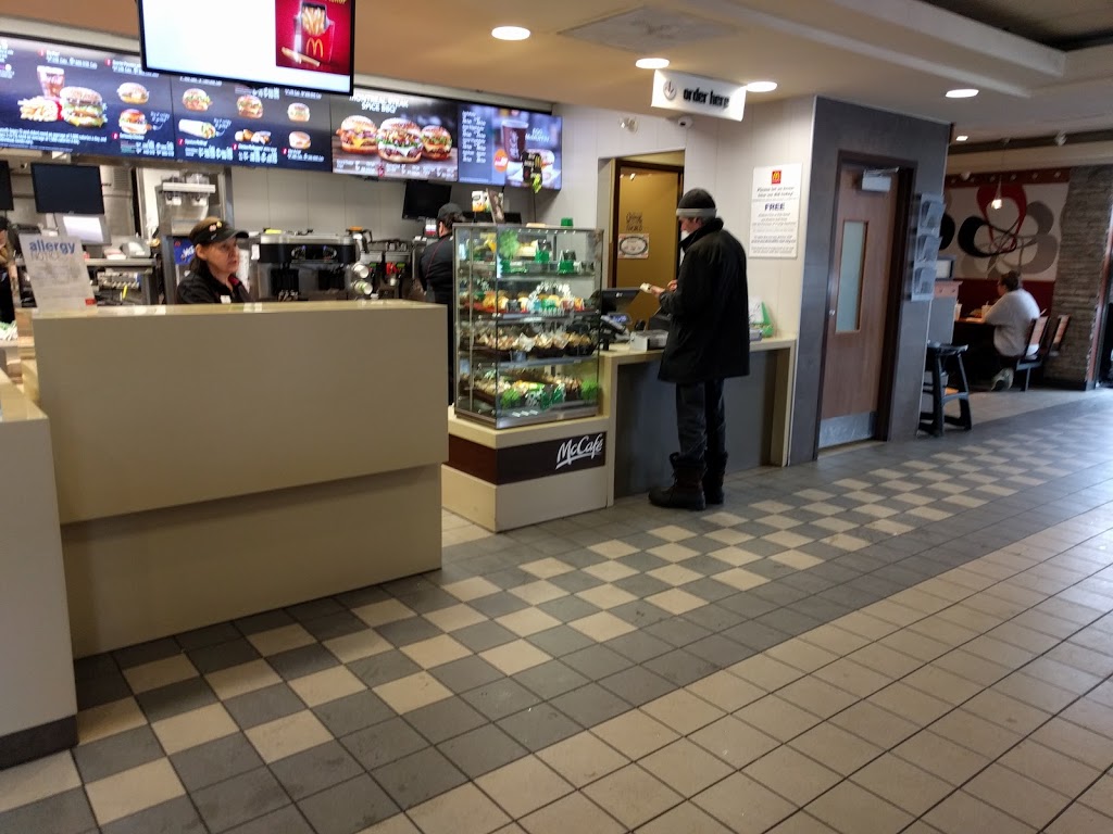 McDonalds | cafe | 411 Christina St N, Sarnia, ON N7T 5V8, Canada | 5193367096 OR +1 519-336-7096