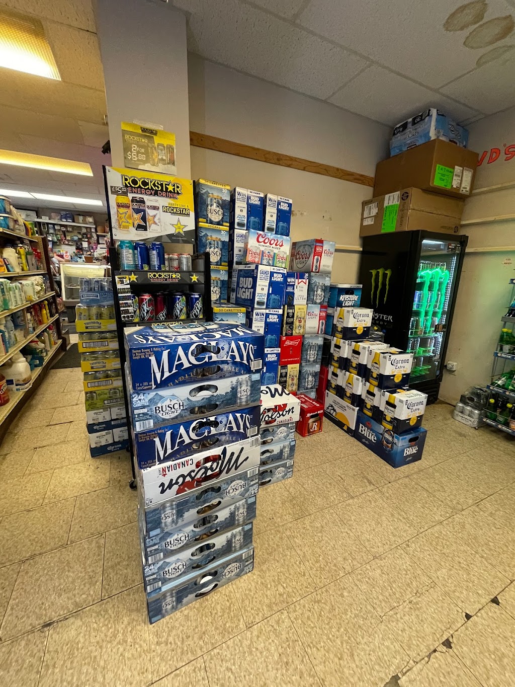 Harbour Store The | 2391 Fitzroy St, Fitzroy Harbour, ON K0A 1X0, Canada | Phone: (613) 623-3208