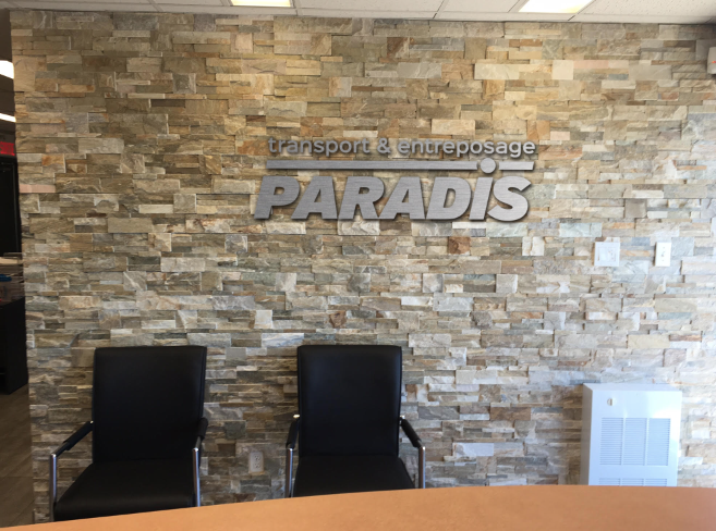 Transport et Entreposage Paradis | 1300 Avenue le Neuf, Bécancour, QC G9H 2E4, Canada | Phone: (819) 233-3100