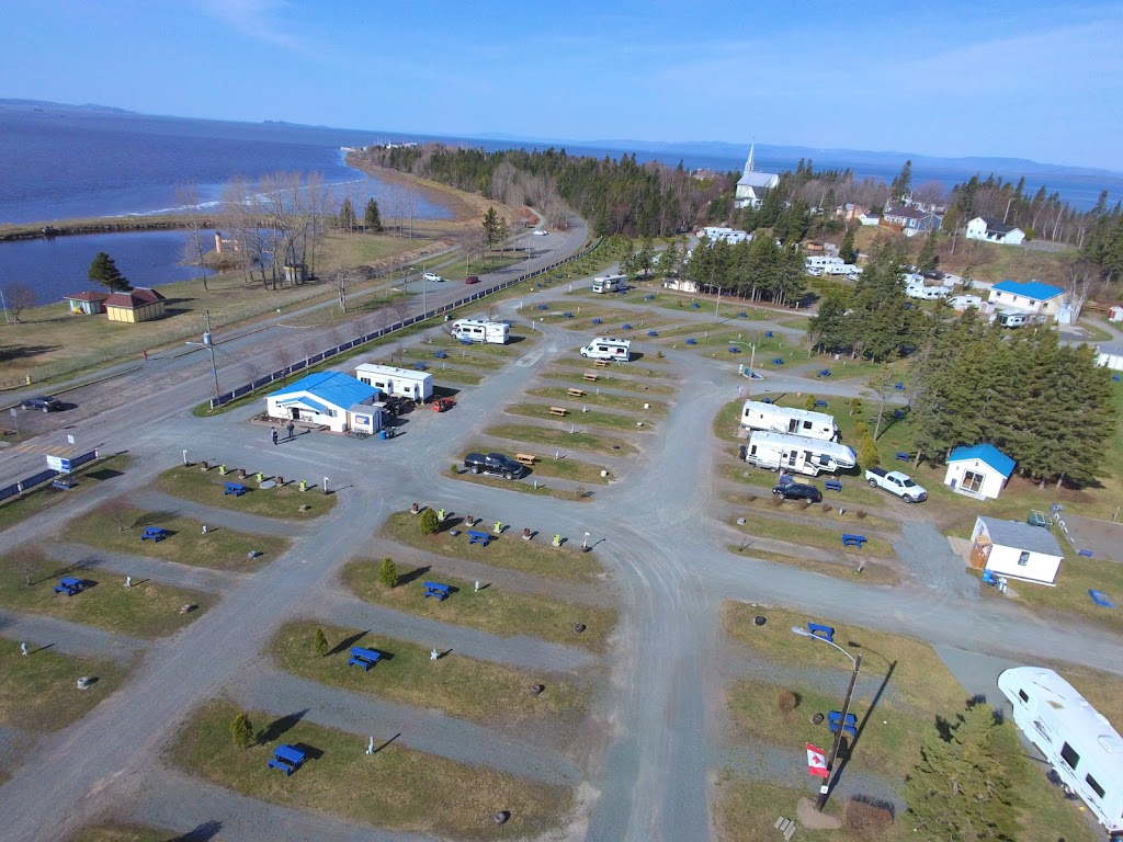 Camping Du Quai | 70 Rue de lAncrage, Rivière-du-Loup, QC G5R 6B1, Canada | Phone: (418) 860-3111