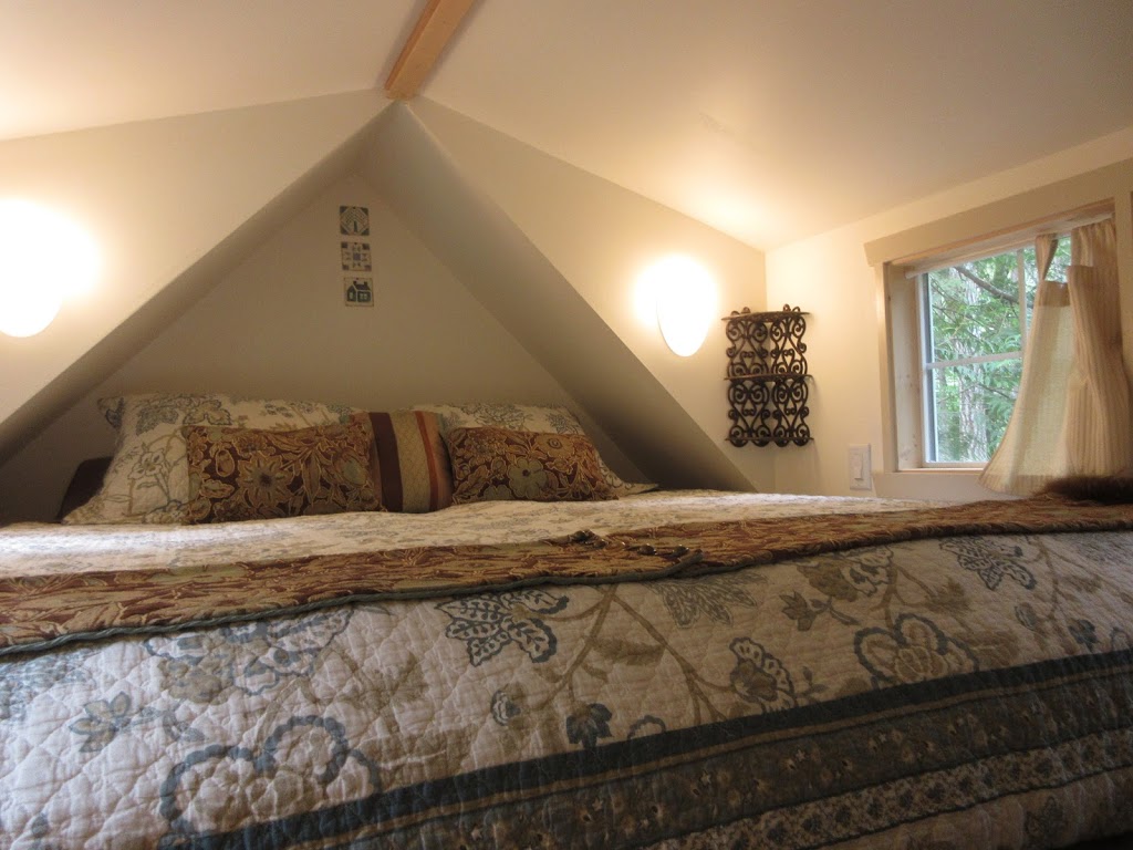 Magnolia Petal | 2470 N End Rd, Salt Spring Island, BC V8K1A9, Salt Spring Island, BC V8K 1A9, Canada | Phone: (250) 537-9516