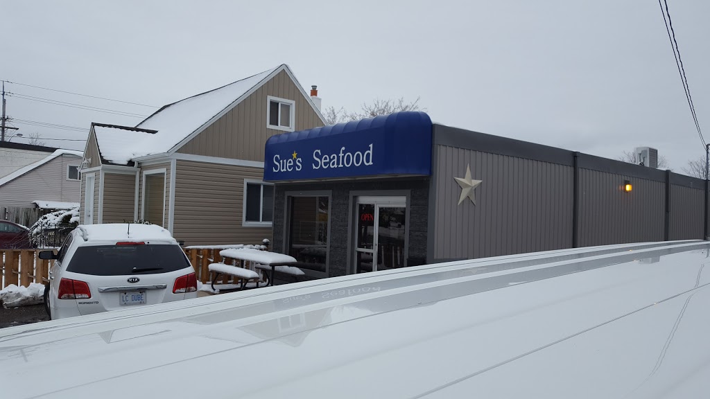 Sues Seafood | 782 Clare Ave, Welland, ON L3C 3C1, Canada | Phone: (905) 714-1117