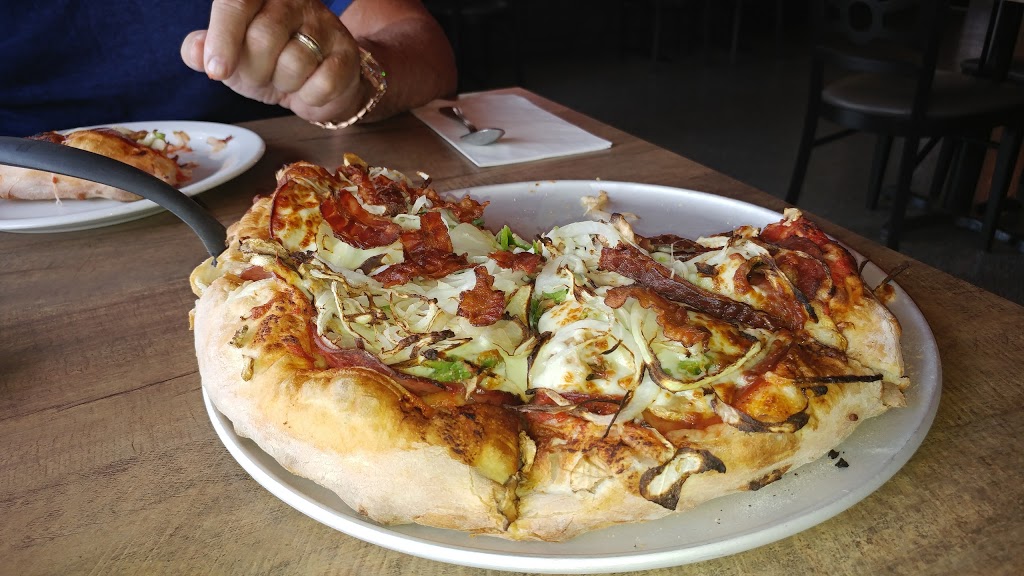 Restaurant Pizza Bellefeuille | 944 Boulevard de la Salette, Saint-Jérôme, QC J5L 2J9, Canada | Phone: (450) 438-1188