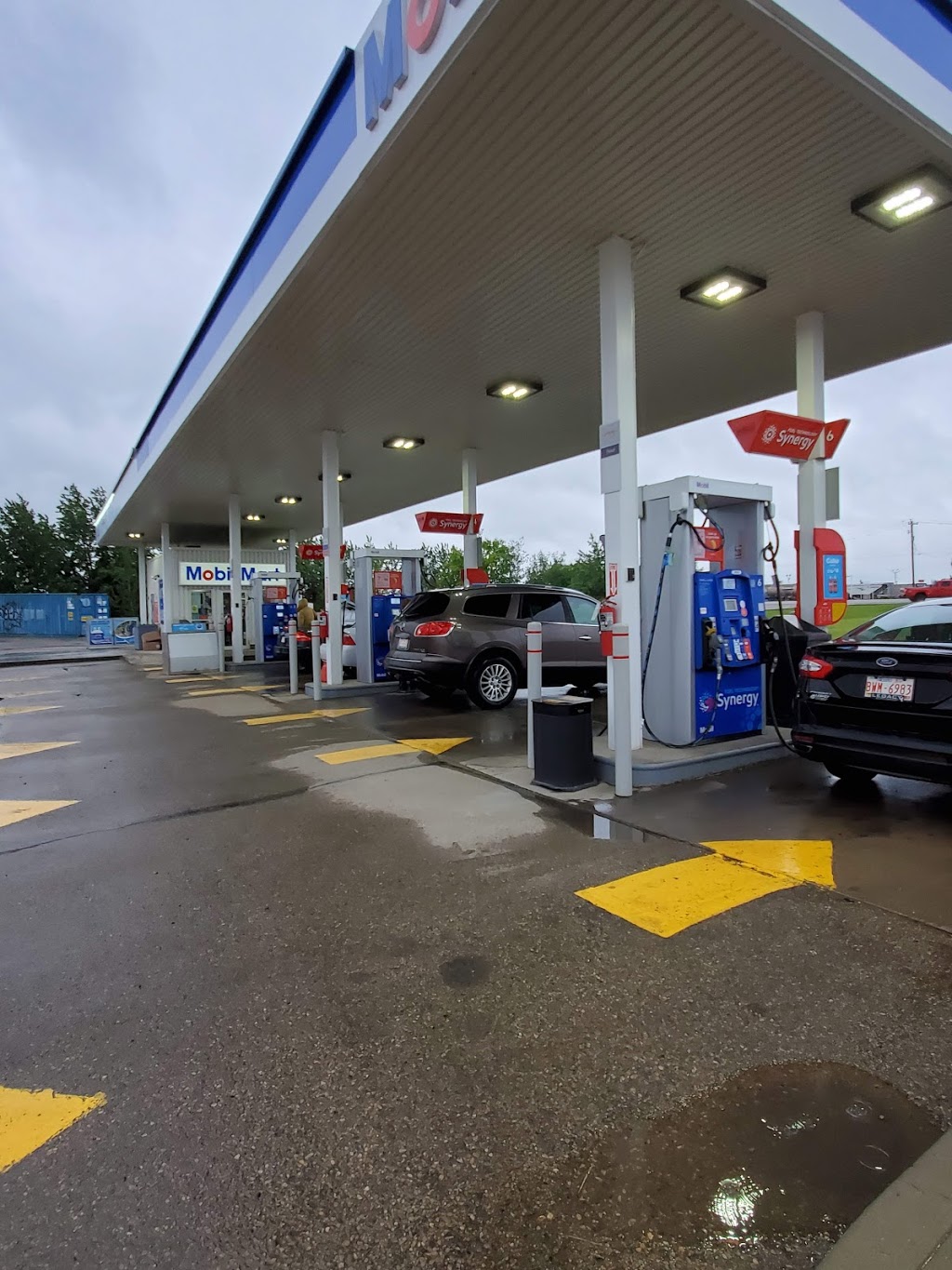 Mobil | 5561 AB-53, Ponoka, AB T4J 1M4, Canada | Phone: (403) 783-9165