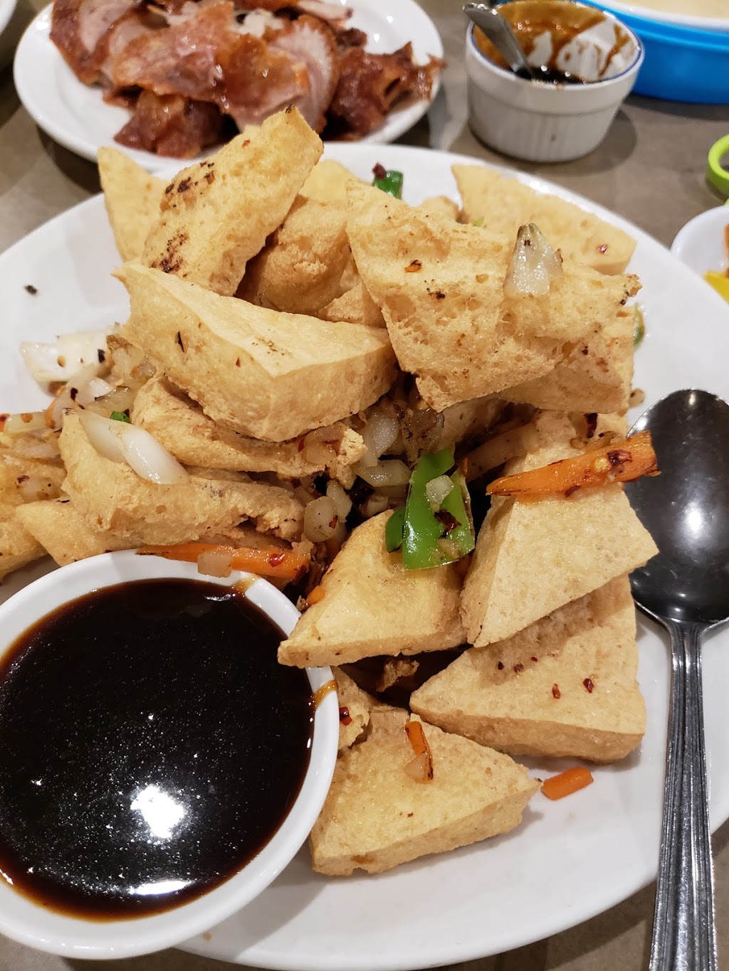 Shanghai Classic Restaurant | 8282 Centre St N, Calgary, AB T3K 2X4, Canada | Phone: (403) 295-1323