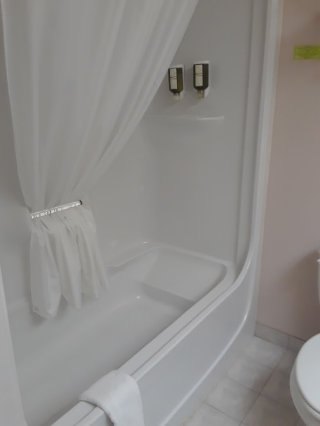 Centre Chateau Logue | 12 Rue Comeau, Maniwaki, QC J9E 2R8, Canada | Phone: (819) 449-4848