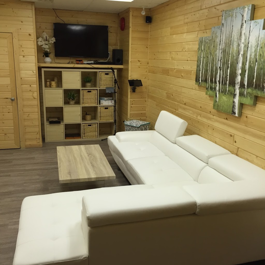 Aquarius Spa | #11255 30 St SW, Calgary, AB T2W 4N5, Canada | Phone: (587) 917-7909