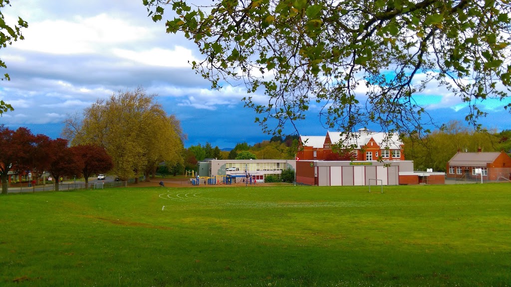 Margaret Jenkins Elementary | 1824 Fairfield Rd, Victoria, BC V8S 1G8, Canada | Phone: (250) 598-5191