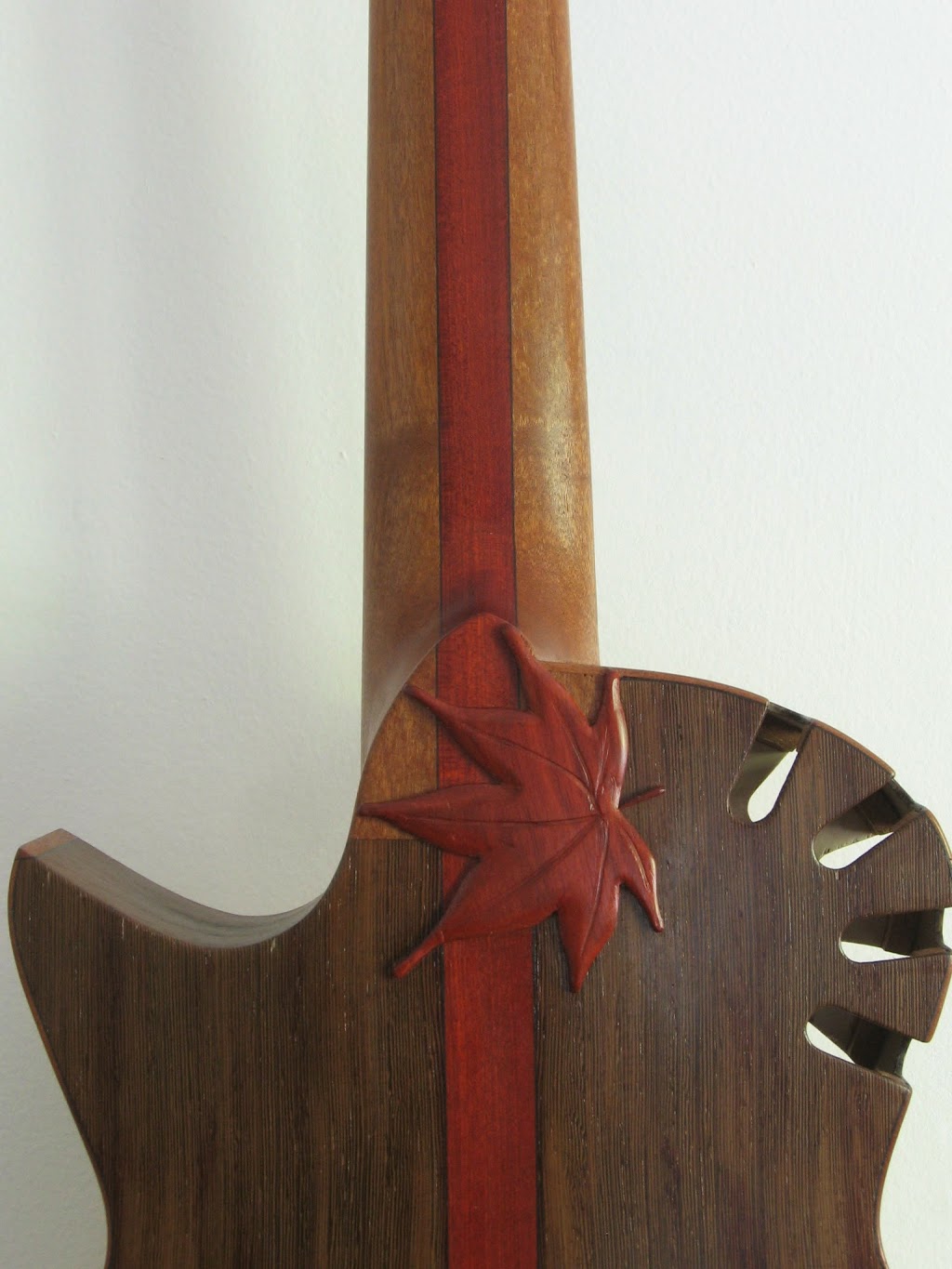Julien Bergeron, Luthier designer | 4640 Rue Sainte-Catherine E, Montréal, QC H1V 1Y9, Canada | Phone: (438) 931-0065