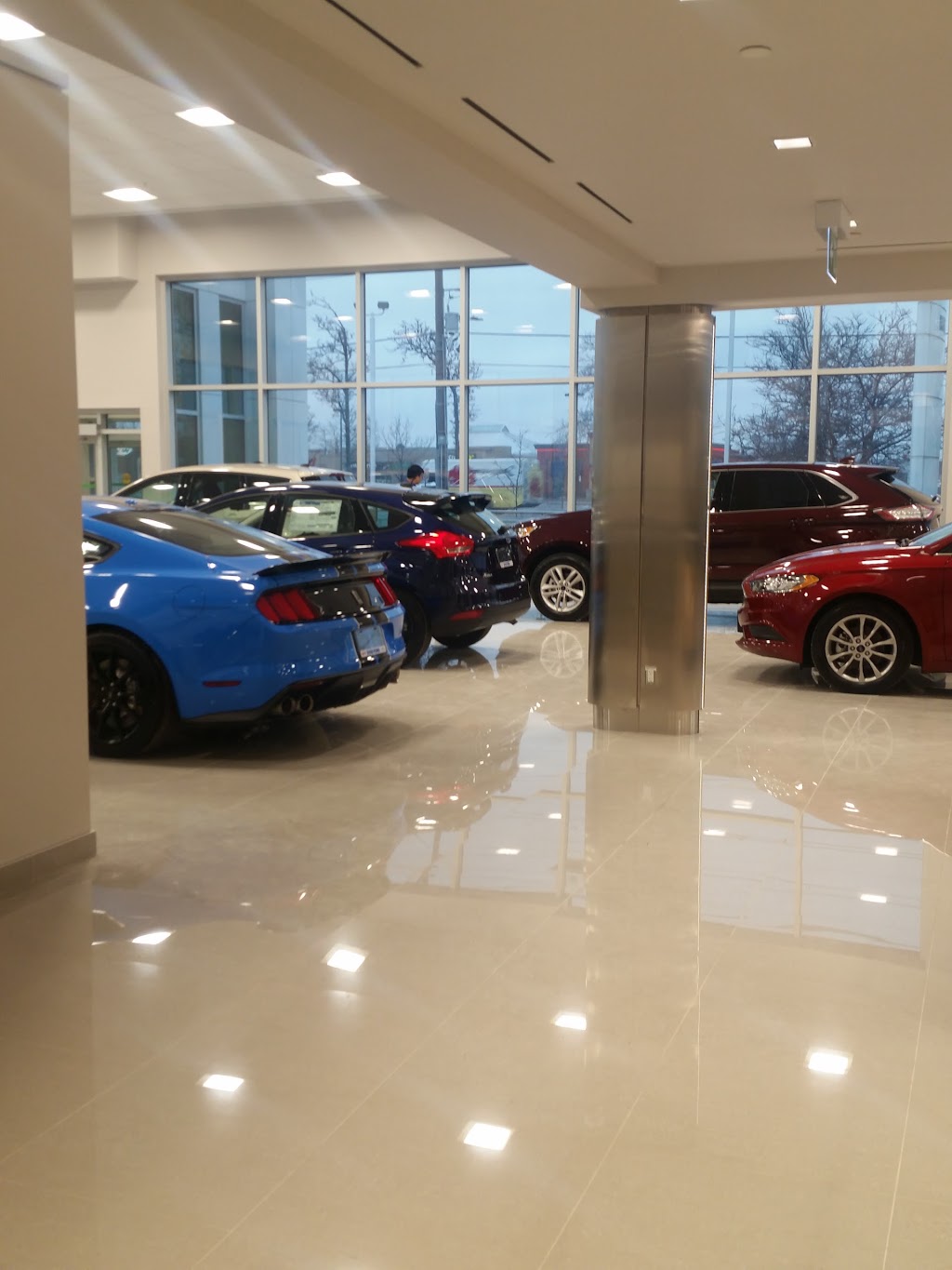 Dixie Ford Sales | 5495 Dixie Rd, Mississauga, ON L4W 1E6, Canada | Phone: (905) 629-1300