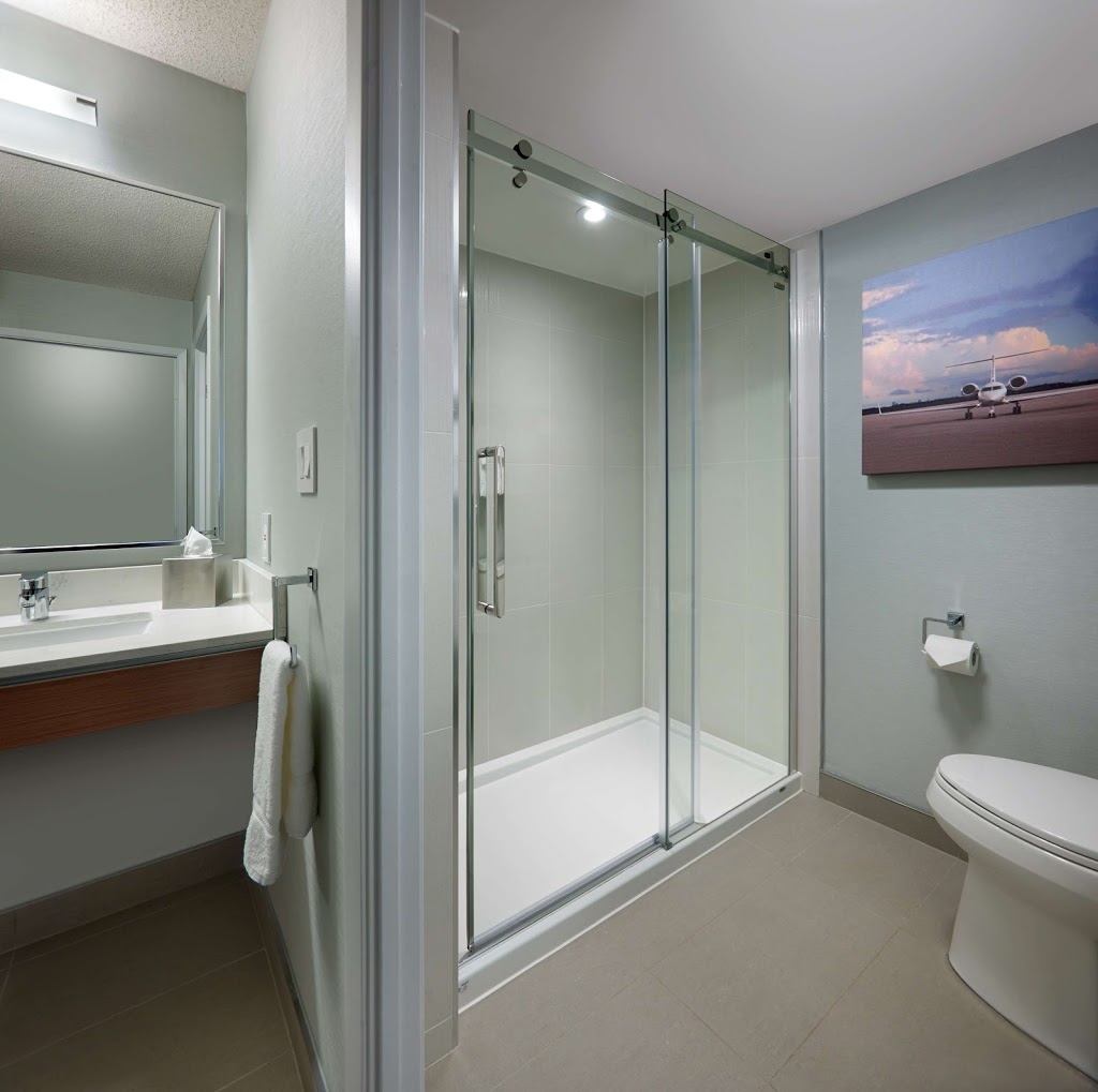 Radisson Suite Hotel Toronto Airport | 640 Dixon Rd, Toronto, ON M9W 1J1, Canada | Phone: (416) 242-7400