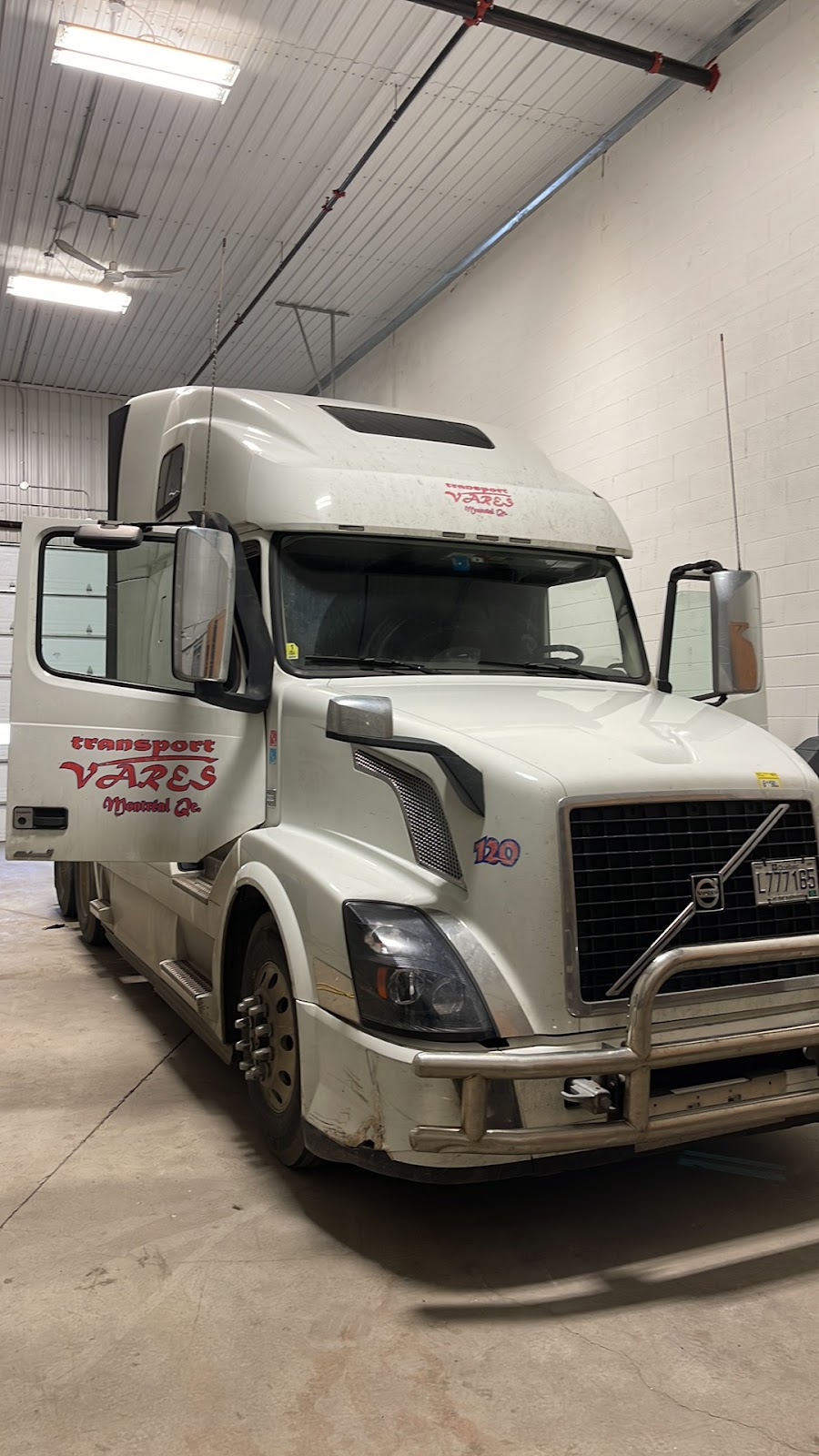 lave camion beloeil | 3225 Rue de lIndustrie, Saint-Mathieu-de-Beloeil, QC J3G 0J8, Canada | Phone: (819) 991-1991