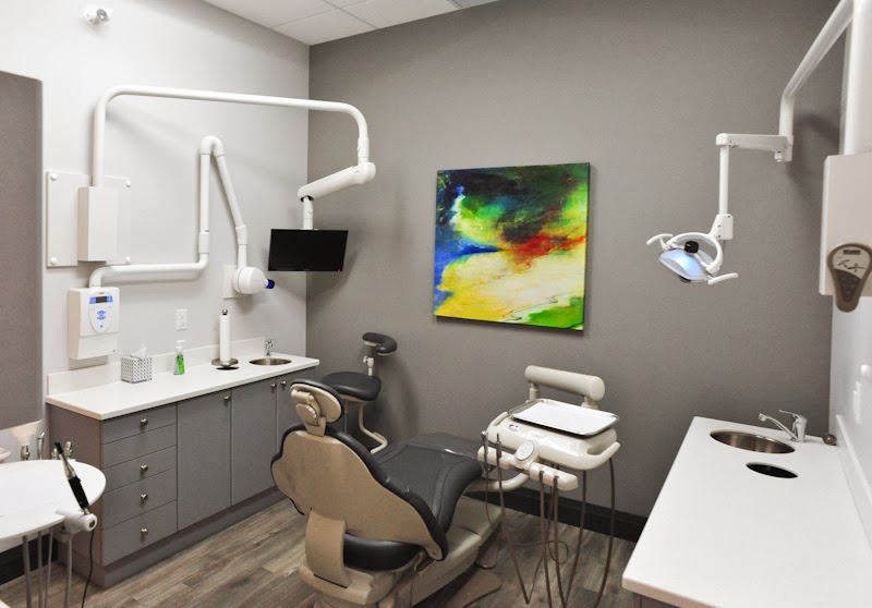 Dentistry on Lakeshore | 321 Lakeshore Rd W, Mississauga, ON L5H 1G9, Canada | Phone: (905) 278-0100