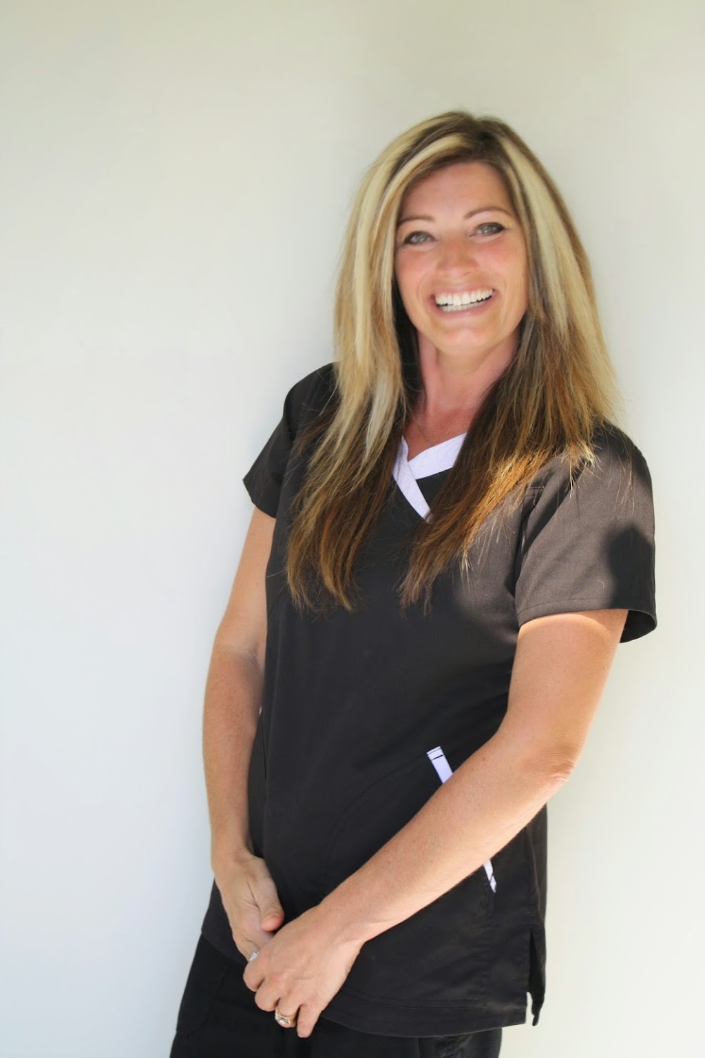 Innisfil Denture Clinic | 958 Innisfil Beach Rd, Innisfil, ON L9S 2C2, Canada | Phone: (705) 436-1886