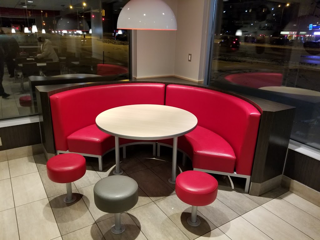 KFC | 48 Wellington St E, Guelph, ON N1H 3R8, Canada | Phone: (519) 824-6102