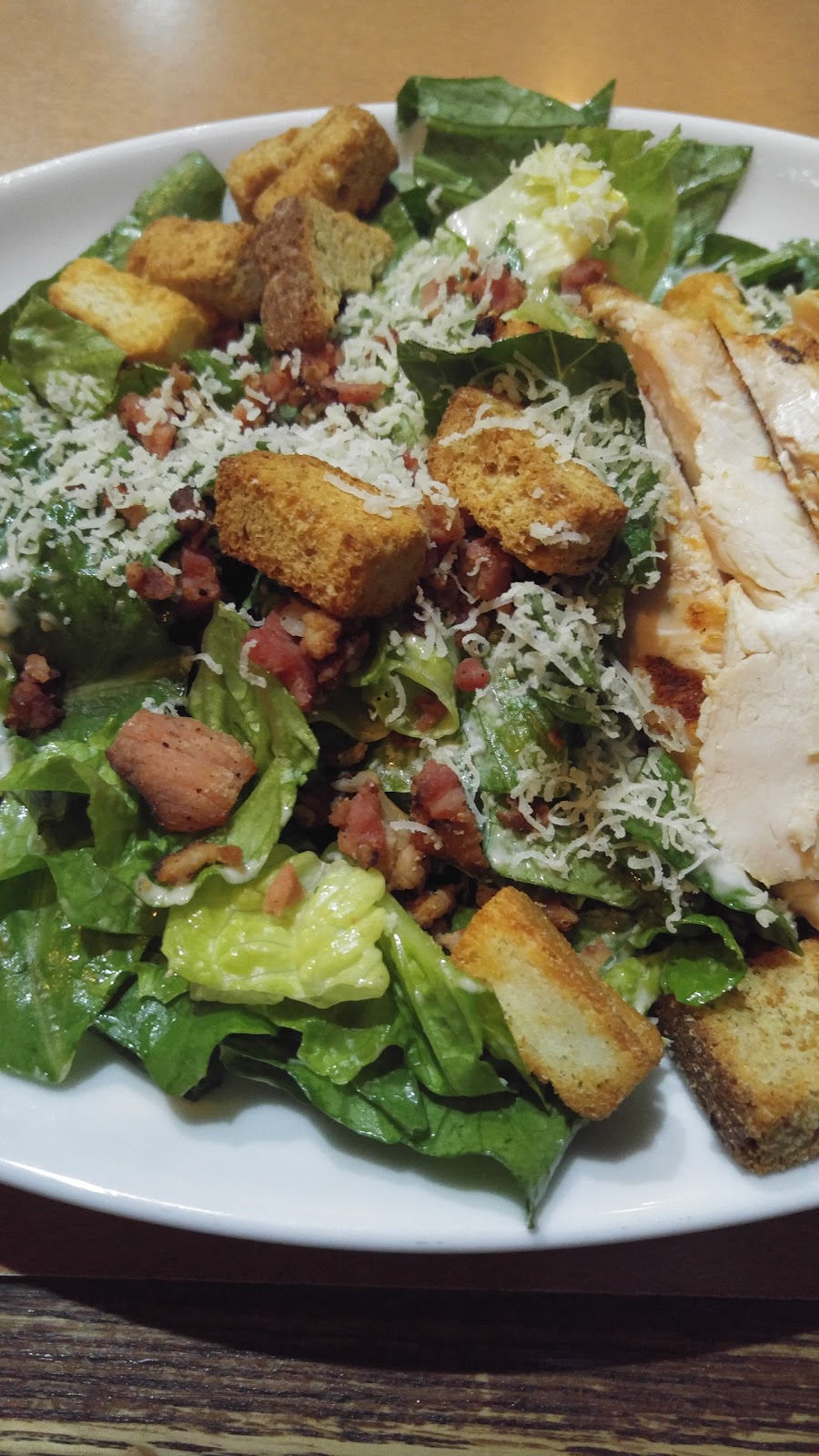 Boston Pizza | 1510 Aimco Blvd, Mississauga, ON L4W 5K1, Canada | Phone: (905) 625-1265