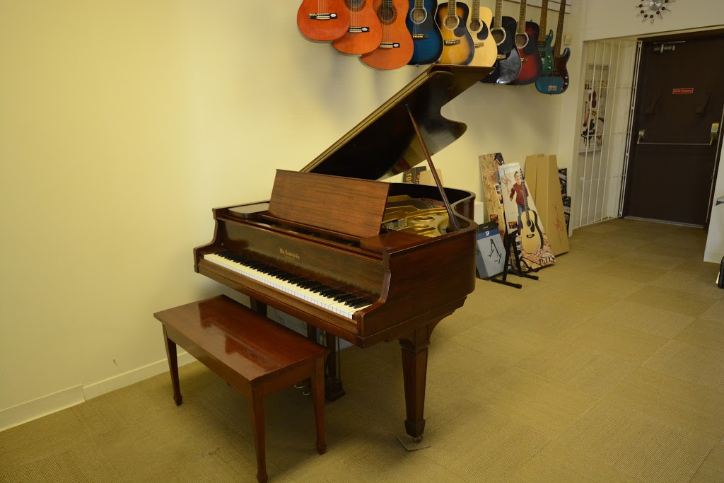 Allegro Musique School Music And De Chant | Boulevard Curé-Labelle, Laval, QC H7T 1L1, Canada | Phone: (450) 978-1141