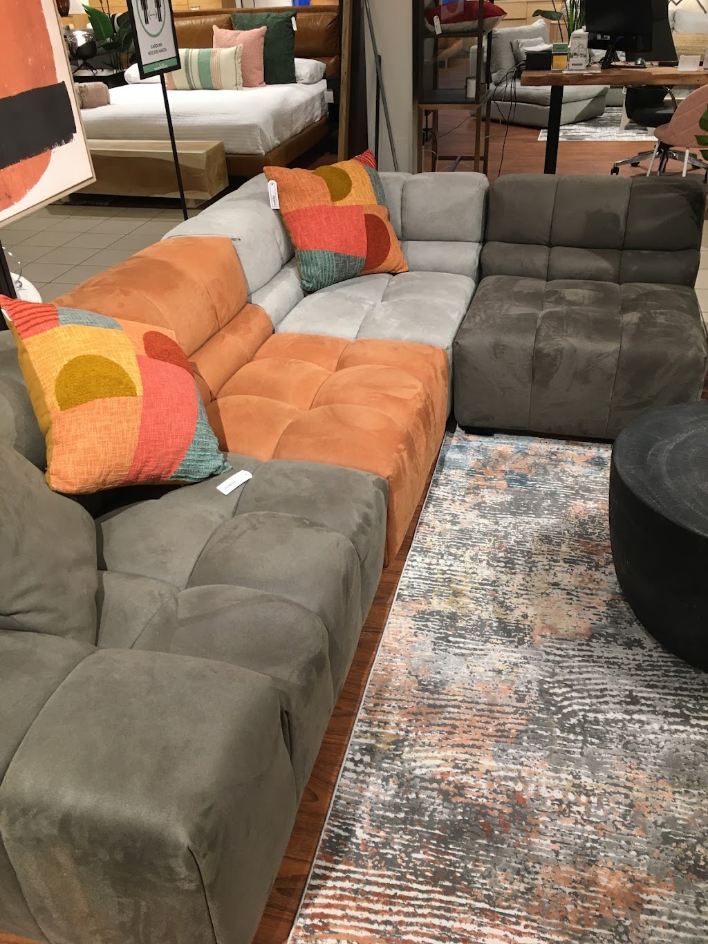 Mobilia Laval | 4000 A. Jean-Noël-Lavoie, Laval, QC H7T 2P7, Canada | Phone: (450) 687-1447