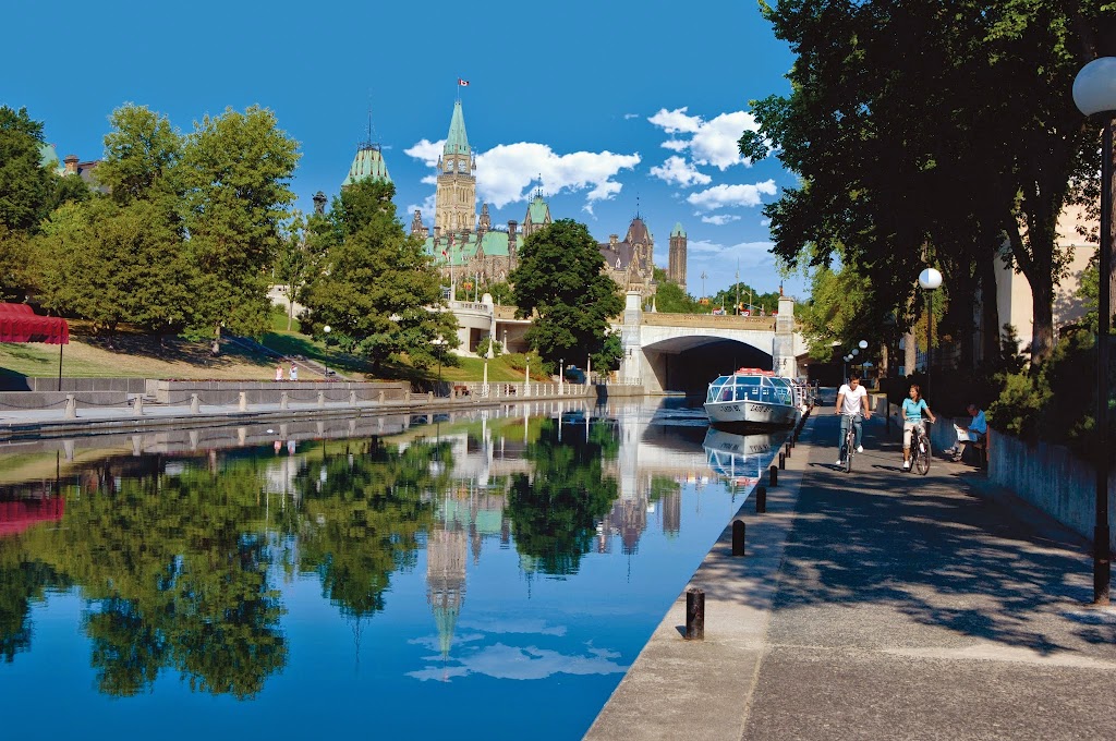 Ottawa Embassy Hotel and Suites | 25 Cartier St, Ottawa, ON K2P 1J2, Canada | Phone: (613) 237-2111