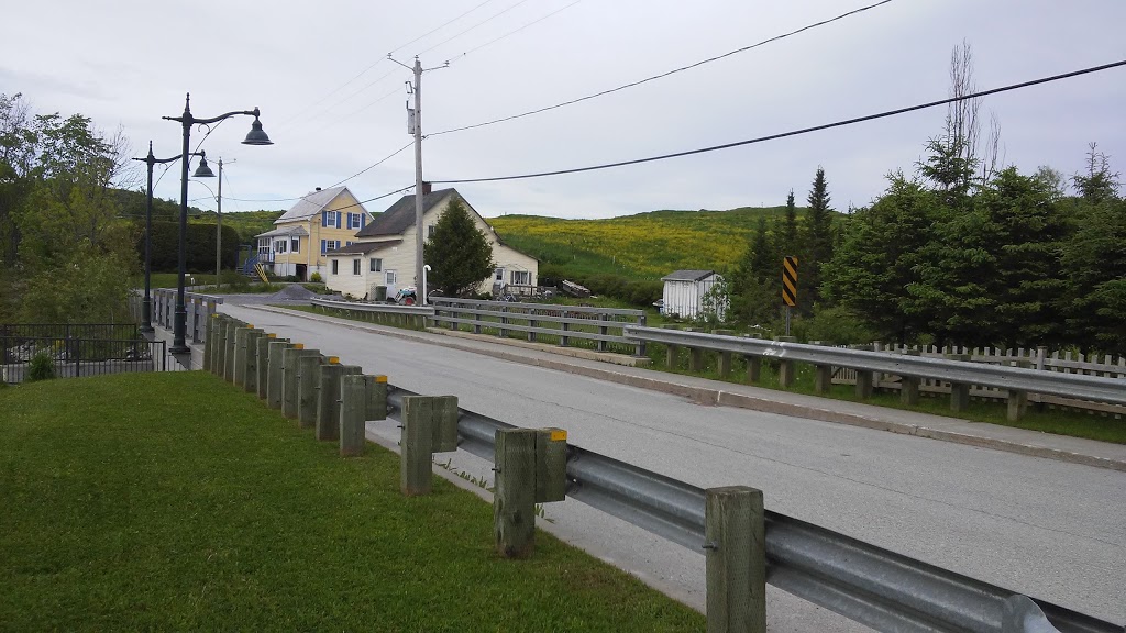 Plage municipale P. E. Perreault | Rue du Lac, Marbleton, QC J0B 2L0, Canada | Phone: (819) 887-1116