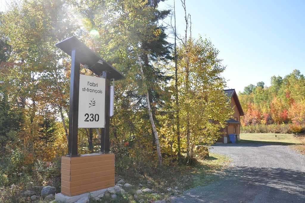 LAbri St-François | 230 Rue Principale, Petite-Rivière-Saint-François, QC G0A 2L0, Canada | Phone: (514) 880-1177
