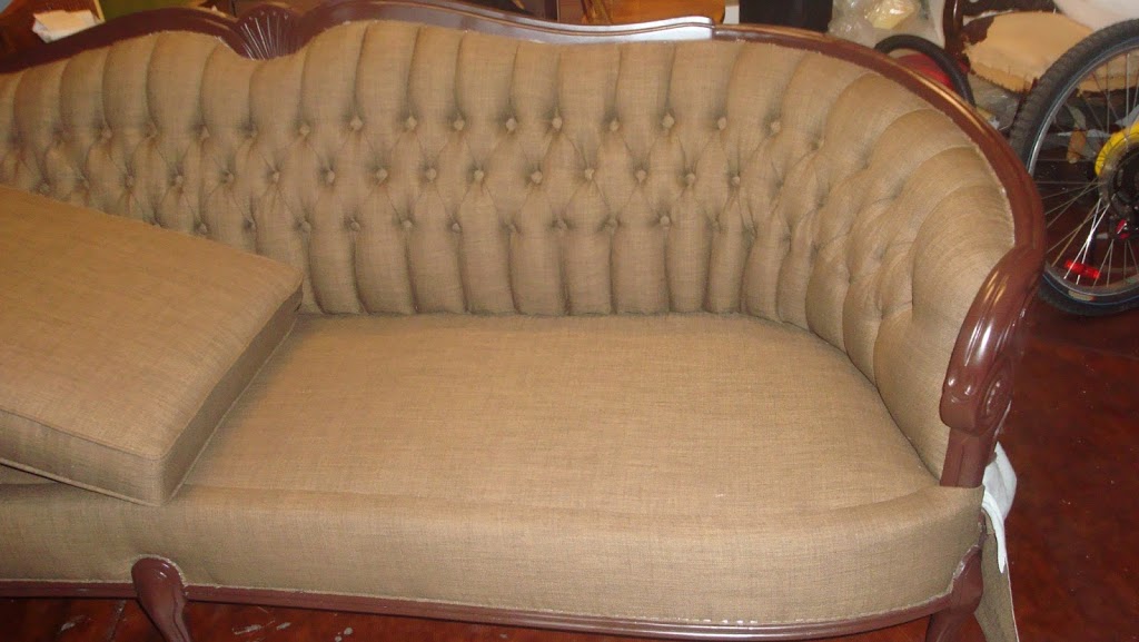 Ace Upholstery Shop | 2 Hunters Point Dr, Richmond Hill, ON L4C 9Y4, Canada | Phone: (905) 709-4103