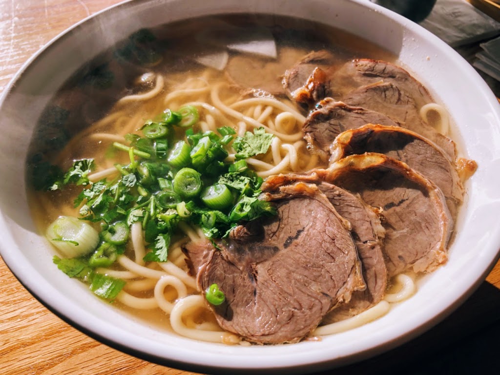 Gols Lanzhou Noodle | 150 University Ave W Unit 6B, Waterloo, ON N2L 3E4, Canada | Phone: (519) 208-3923