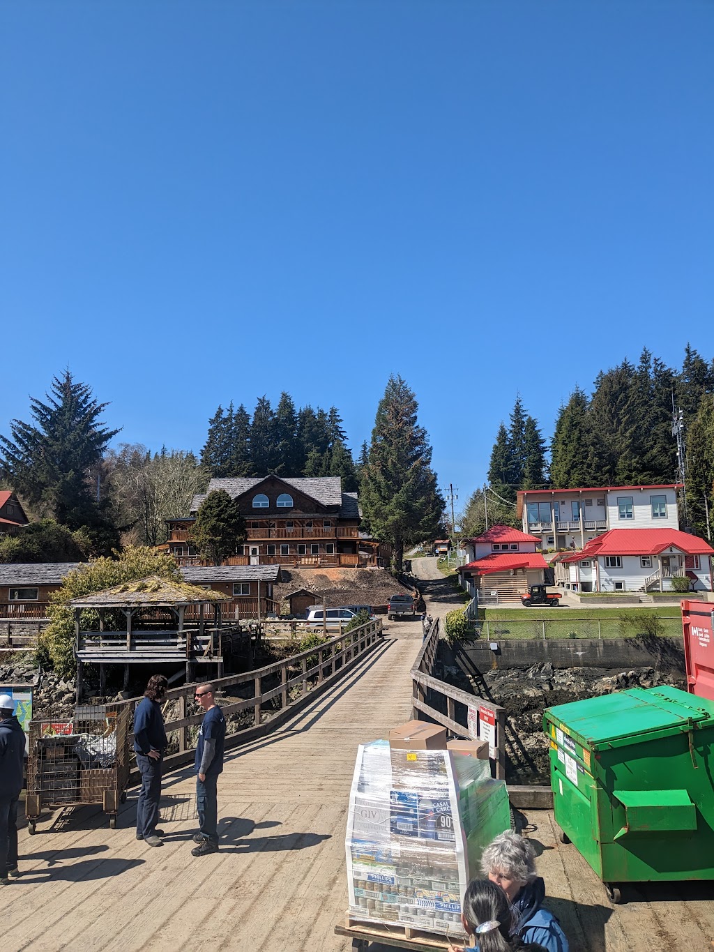 Bamfield East Dock | 14 S Bamfield Rd, Bamfield, BC V0R 1B0, Canada | Phone: (250) 728-2000